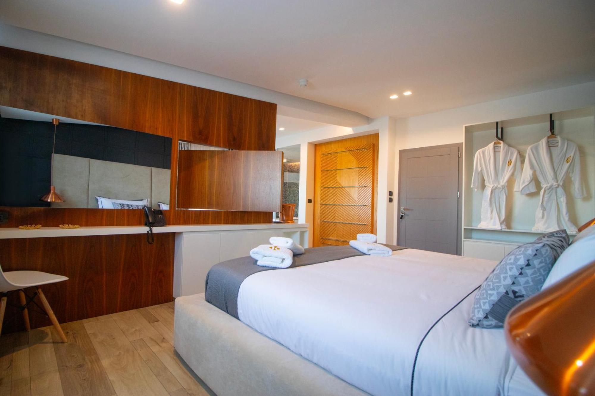 Elite Luxury Boutique Hotel Fier Exterior photo
